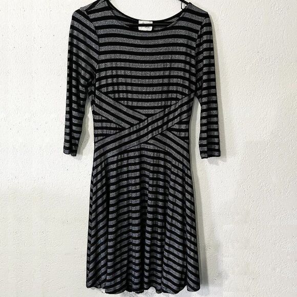 Beige by egi Black And Metallic Silver Striped‎ Dress Size Medium - Picture 1 of 9
